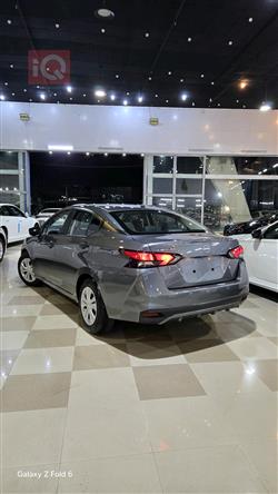 نيسان فيرسا